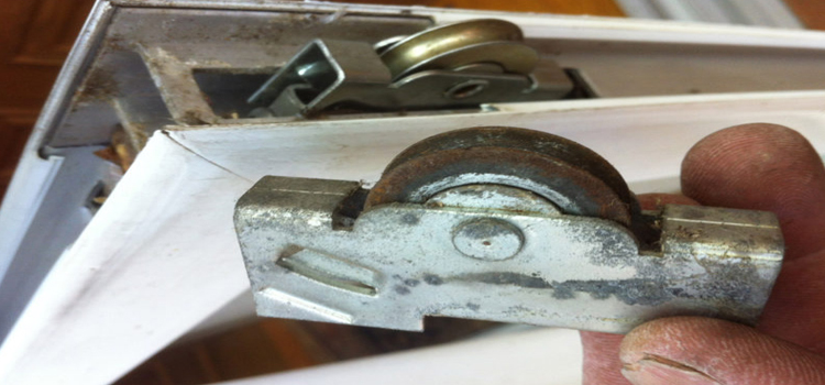 screen door roller repair in Lake Butler